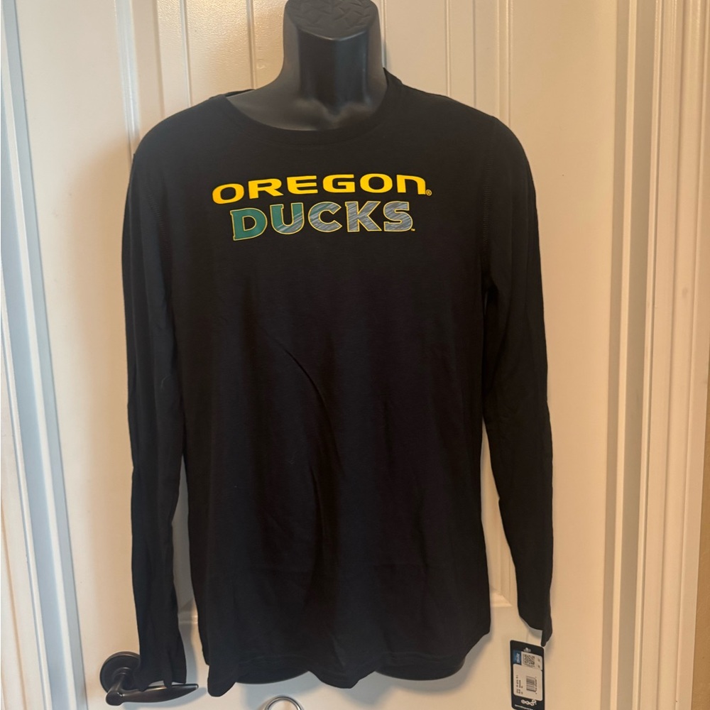 NWT Boys Oregon Ducks Poly/Cotton Blend Long Sleeve Black and Gold Tee, XL 18/20